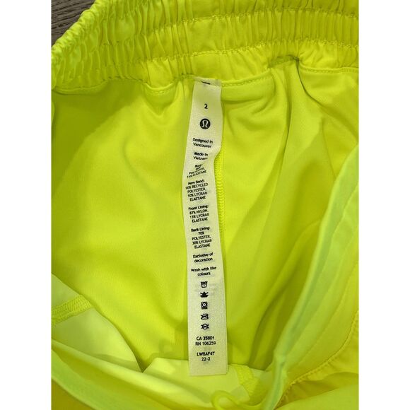 Lululemon Hotty Hot Skort Womens 2 HIYE Highlighter Yellow Golf Tennis NWT - Picture 7 of 12